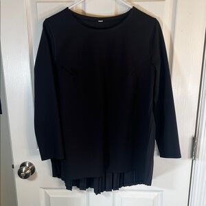 Elegant Black Lululemon Women's Top